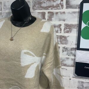 Salty wave  Beige  White bow Sweater women’s small